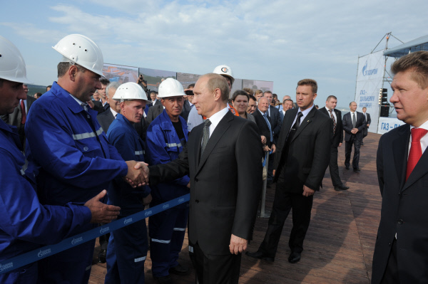 «Газпром» ввел в эксплуатацию первый пусковой комплекс ГТС «Сахалин — Хабаровск — Владивосток»