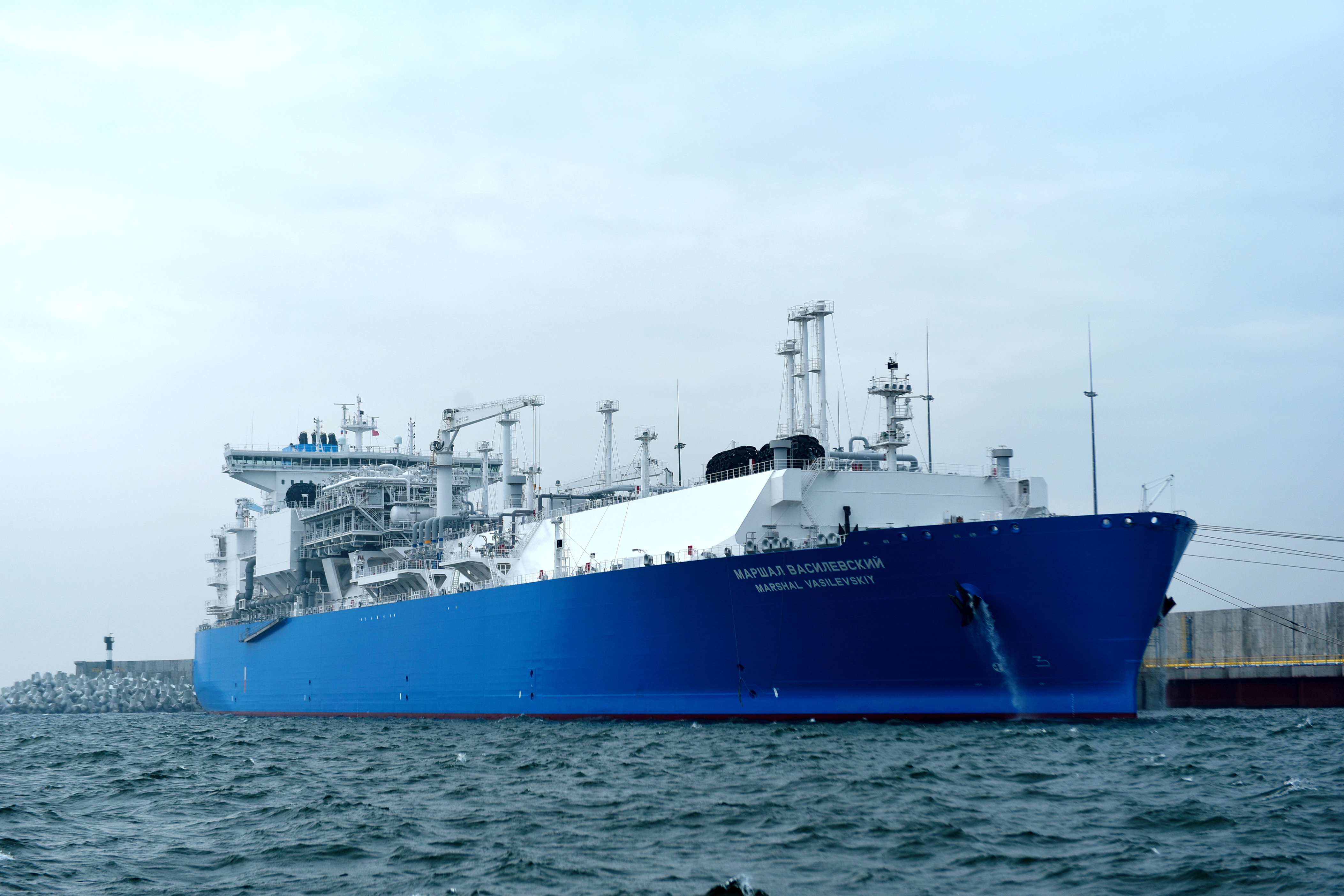 http://www.gazprom.ru/f/posts/19/489369/cdf1633_0019.jpg