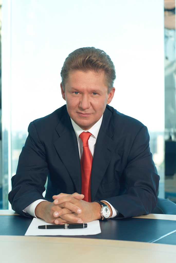 Из приветствия Председателя Правления ОАО «Газпром» Алексея Миллера: «Этому легендарному министру обязана своим развитием в 1970-е годы советская газовая промышленность. Под его руководством проведена огромная работа по запуску крупнейших месторождений углеводородов в Средней Азии, Оренбургской и Тюменской областях, техническому перевооружению газовой промышленности, повышению надежности Единой системы газоснабжения. Сабит Атаевич и сегодня является для всех нас образцом руководителя. Он досконально знал свое дело, был лично знаком не только с начальниками участков, но и со многими мастерами, бригадирами, рядовыми бурильщиками. Сделанное Сабитом Атаевичем Оруджевым сыграло значительную роль в экономическом развитии России, Азербайджана и других стран бывшего СССР».