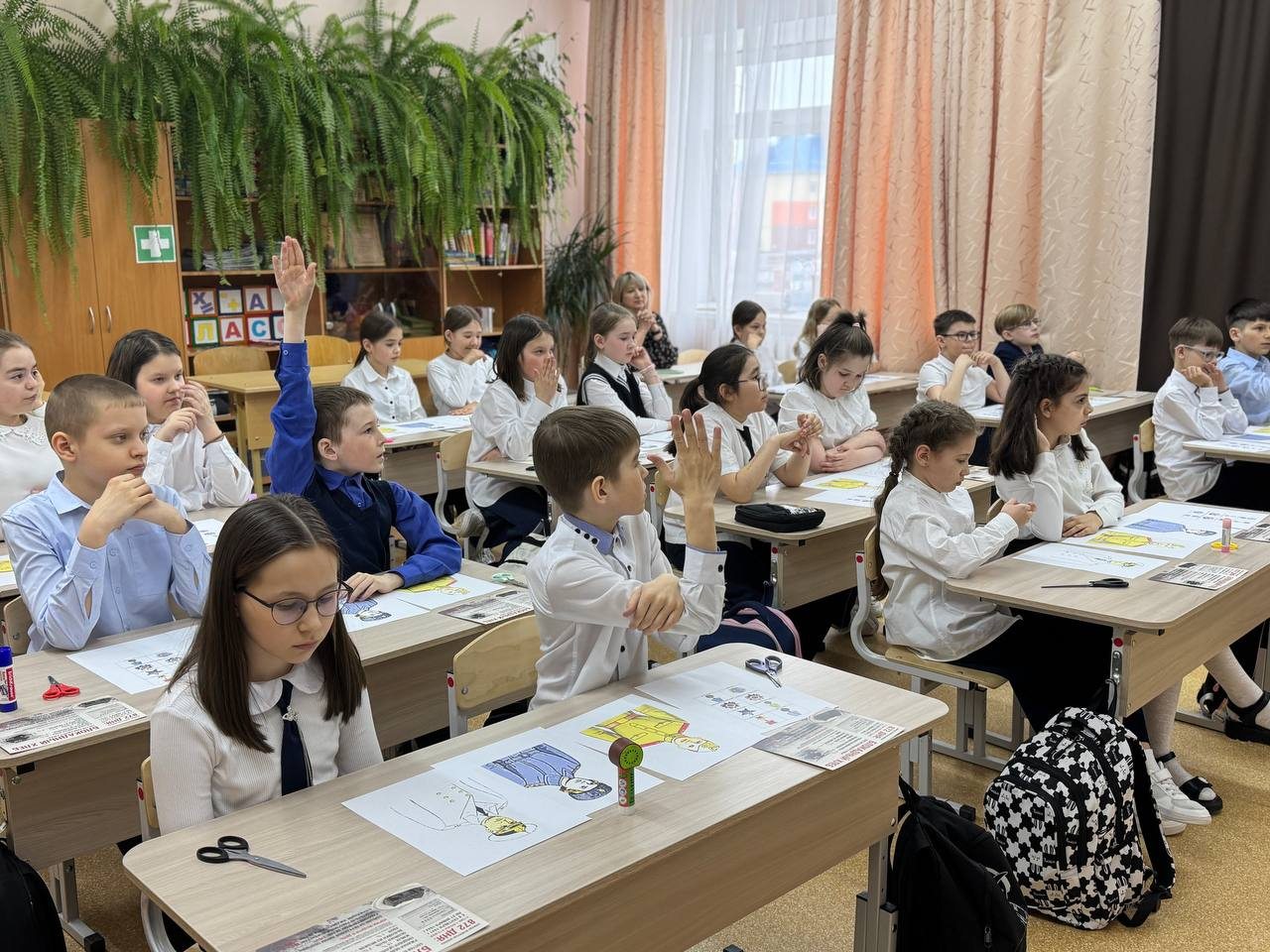 10 лет памяти: «Уроки подвига» посетили уже более 40 000 школьников
