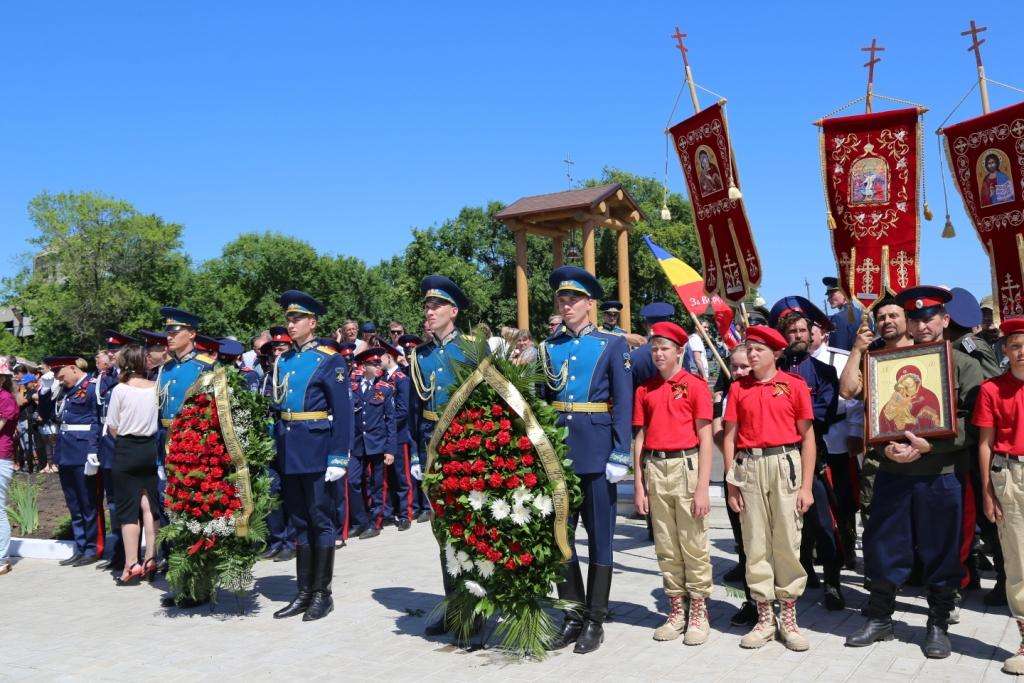 Церемония перезахоронения в рамках международной военно-патриотической акции «Вахта памяти — 2018»