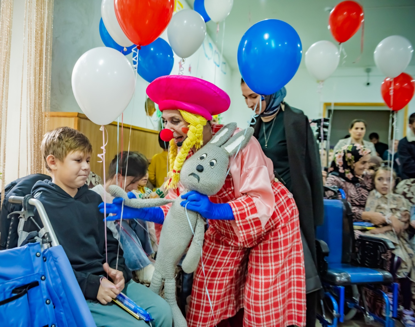 Интерактивный спектакль для детей с ограниченными возможностями