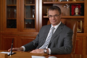Александр Медведев