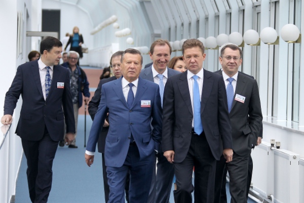 Слева направо: Виктор Зубков, Алексей Миллер и Михаил Середа 
