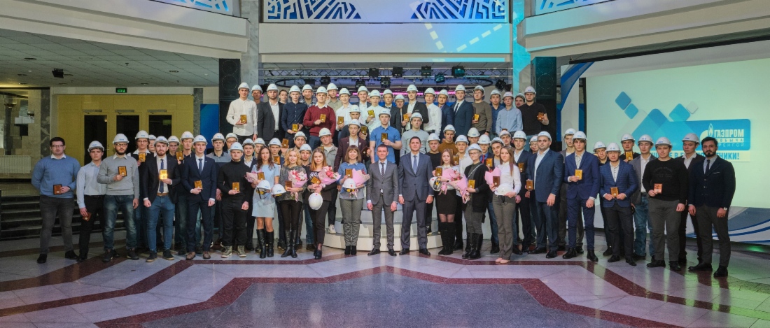 Общее фото на память о праздничном мероприятии
