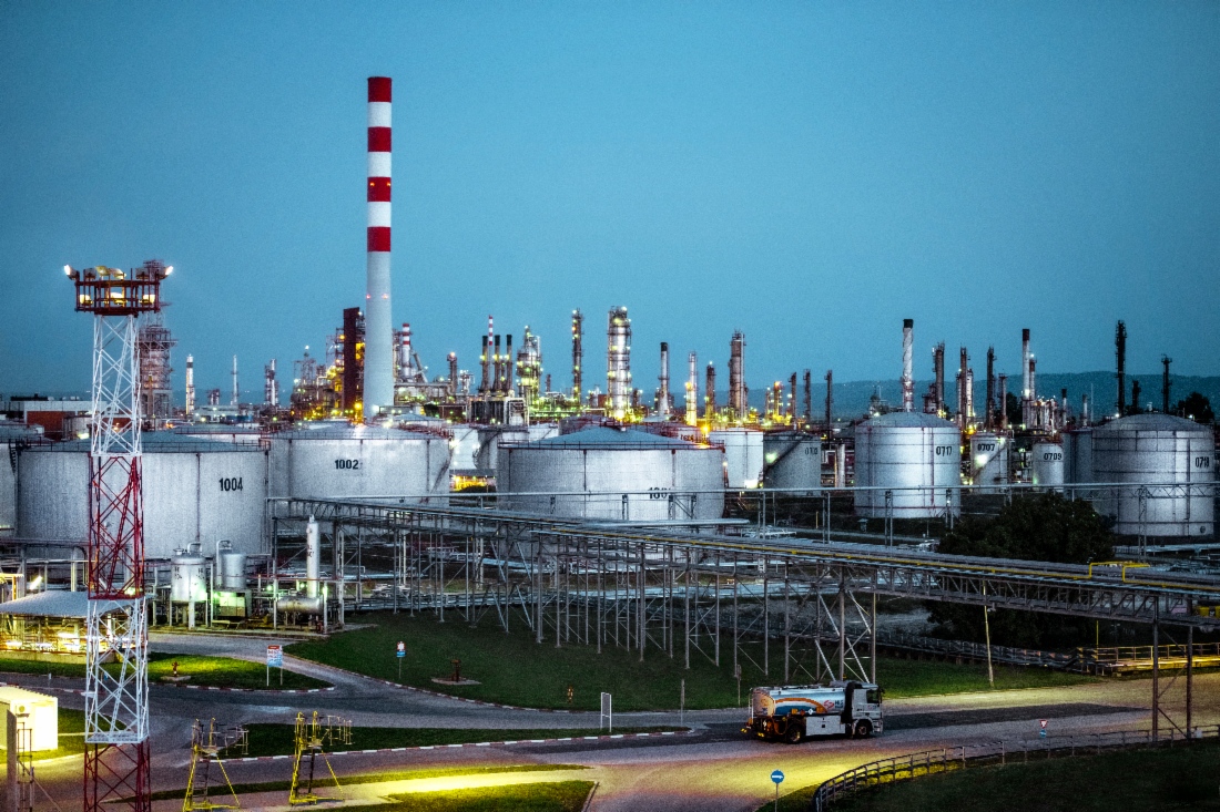 Переработка нефти картинки