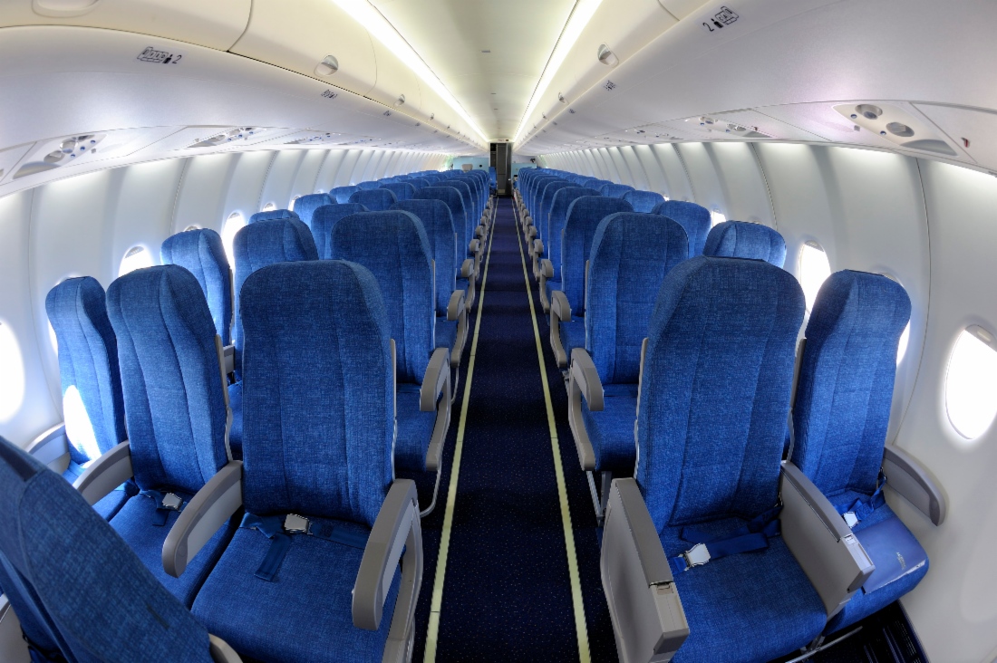 «Газпром» приобретет 10 самолетов Sukhoi Superjet и 39 вертолетов МИ-8АМТ