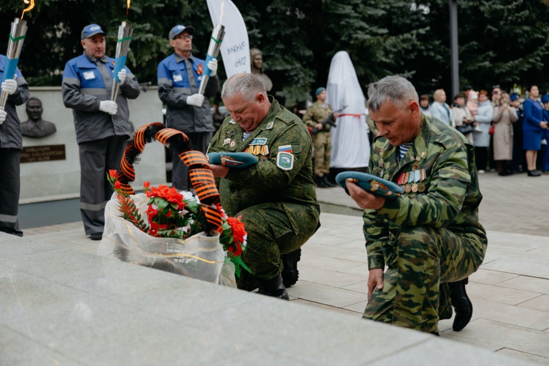 Возложение цветов