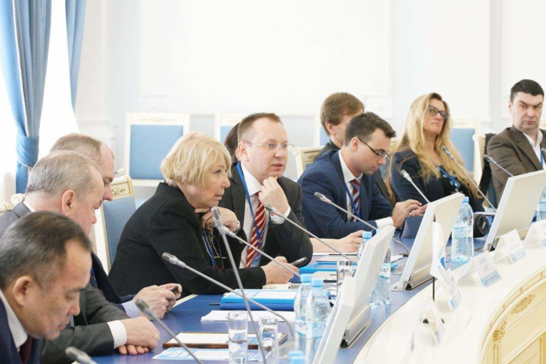 Марияроза Барони — президент NGV Italy и Международной газомоторной академии (NGV International Academy), Сергей Колин — член Совета директоров газомоторной ассоциации Италии (NGV System Italia)