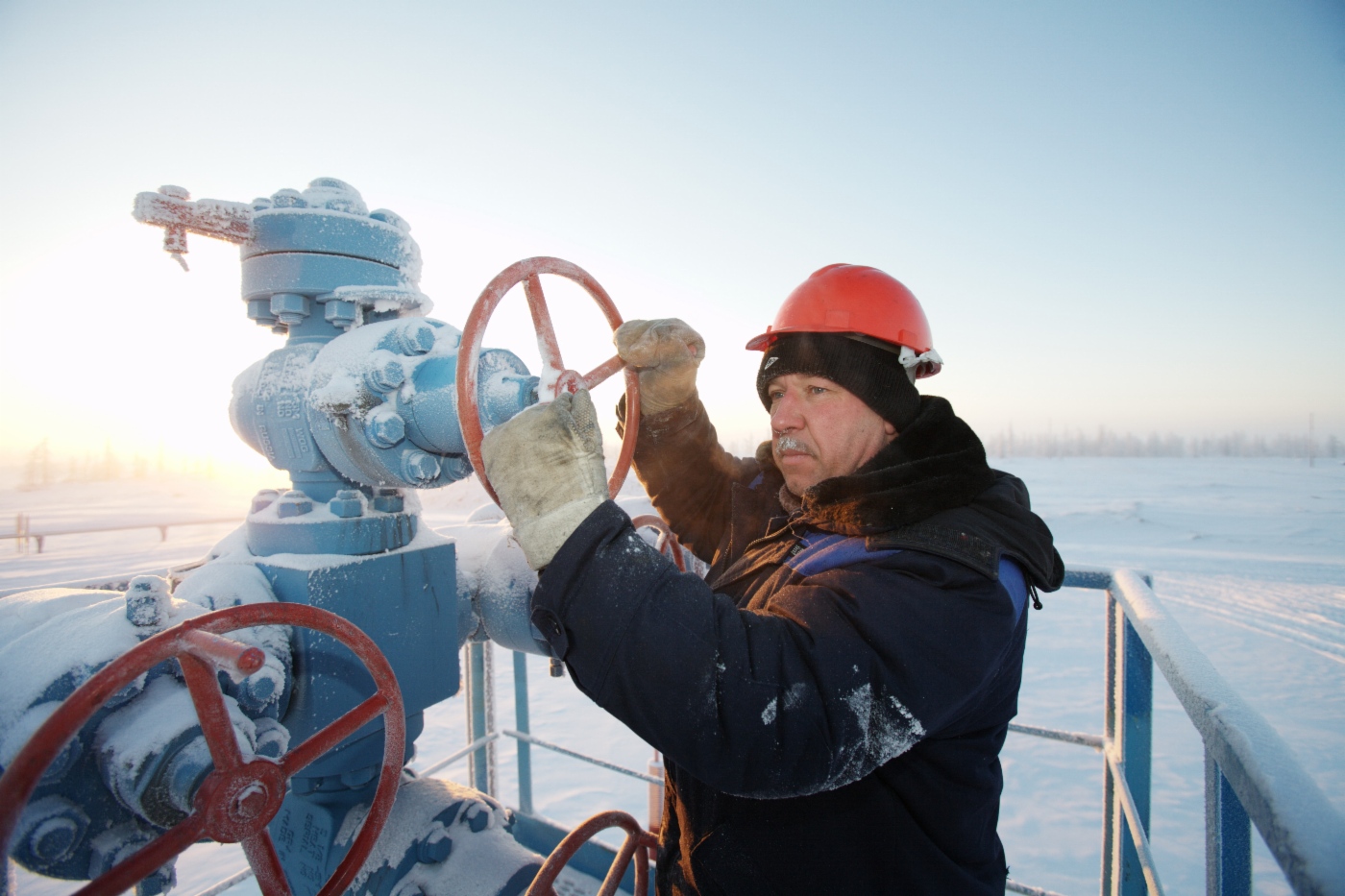 Оператор по добыче нефти и газа ООО «Газпром добыча Ямбург» Виктор Белогуров 