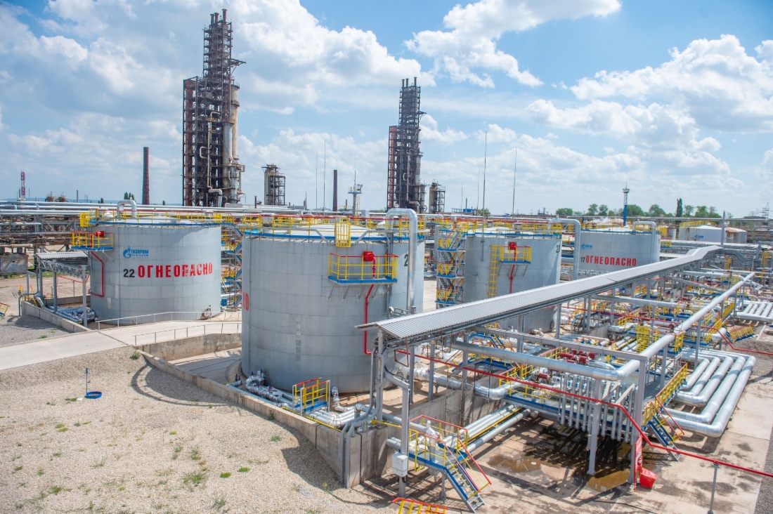 Модернизированный резервуарный парк нефтеперерабатывающего завода ООО «Газпром нефтехим Салават»
