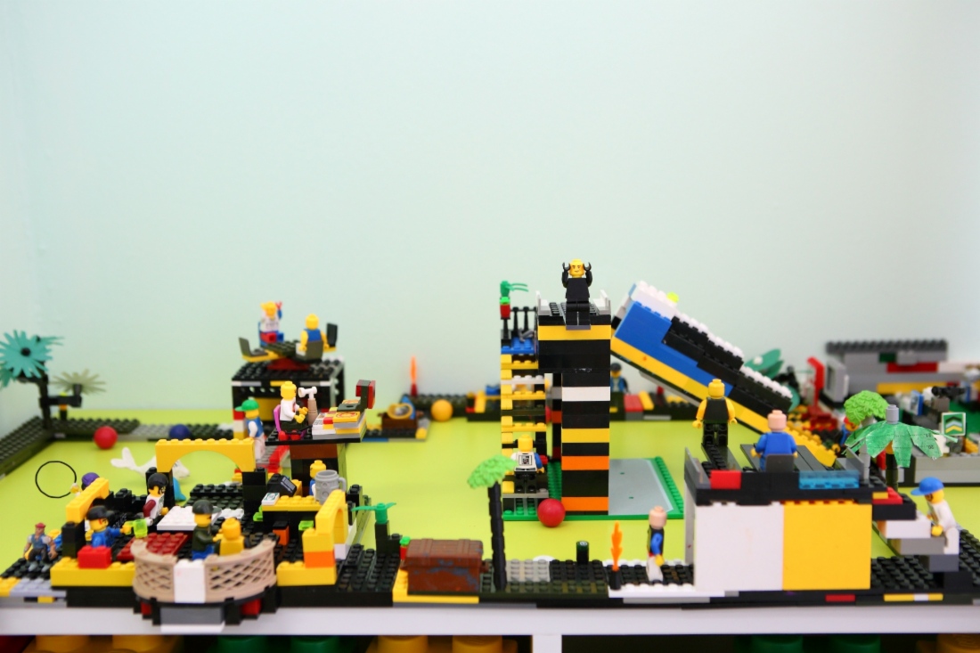 При поддержке газовиков в Ноябрьске открылся LEGO-центр
