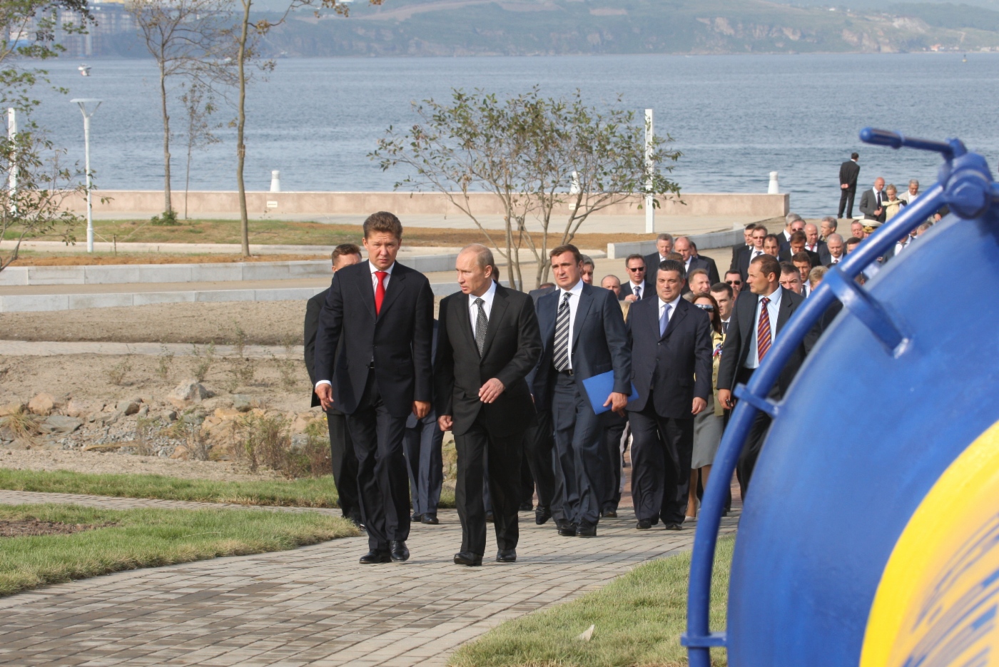 «Газпром» ввел в эксплуатацию первый пусковой комплекс ГТС «Сахалин — Хабаровск — Владивосток»