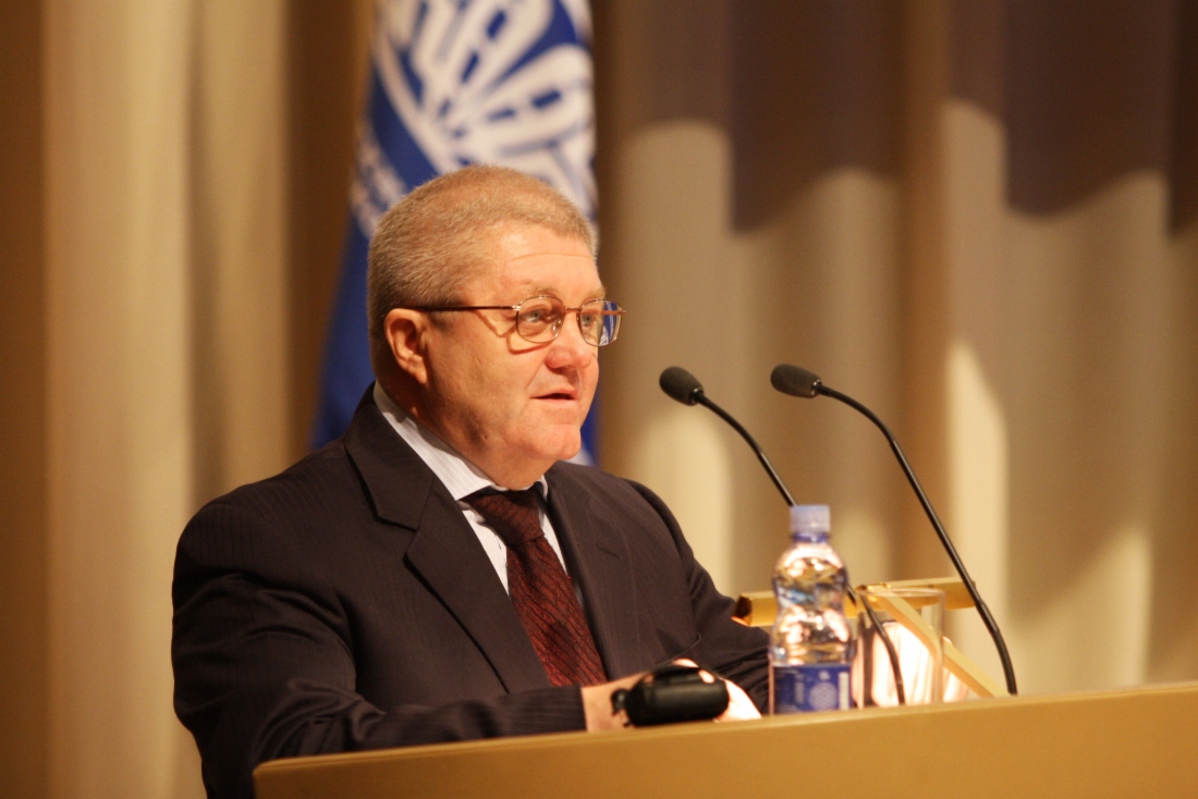 Александр Ананенков
