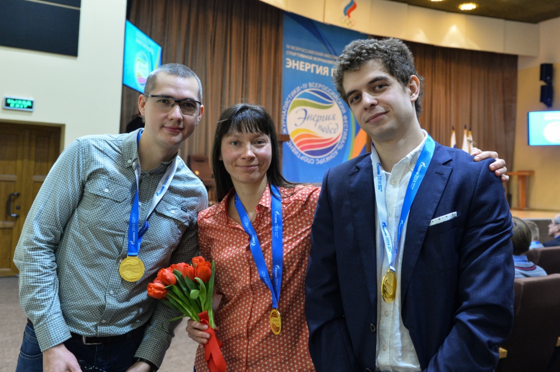 Рамиль Ситдиков, МИА «Россия сегодня», Москва (среди федеральных СМИ), Мария Плотникова, Интернет-газета Lenta.ru, Бразилия (среди иностранных русскоязычных СМИ) и Константин Чалабов, МИА «Россия сегодня», Великий Новгород (среди региональных СМИ) признаны победителями IV Всероссийского фестиваля-конкурса «Энергия побед» в номинации «Лучший фоторепортаж/фоторабота»