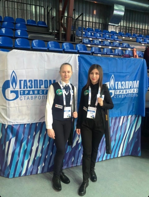 Сборная команда Ставропольского края — Алена Копнина (слева) и София Алтухова