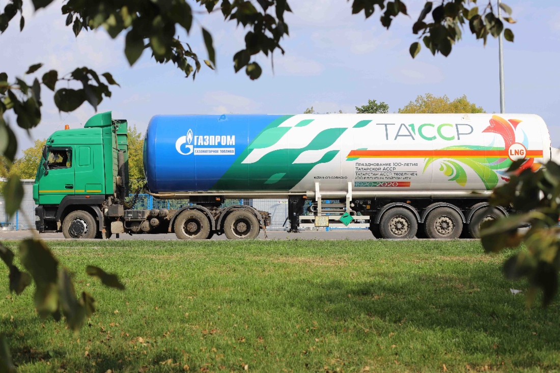 КриоПАГЗ «Газпром газомоторное топливо», обеспечивающий доставку СПГ для пассажирского судна «Чайка»