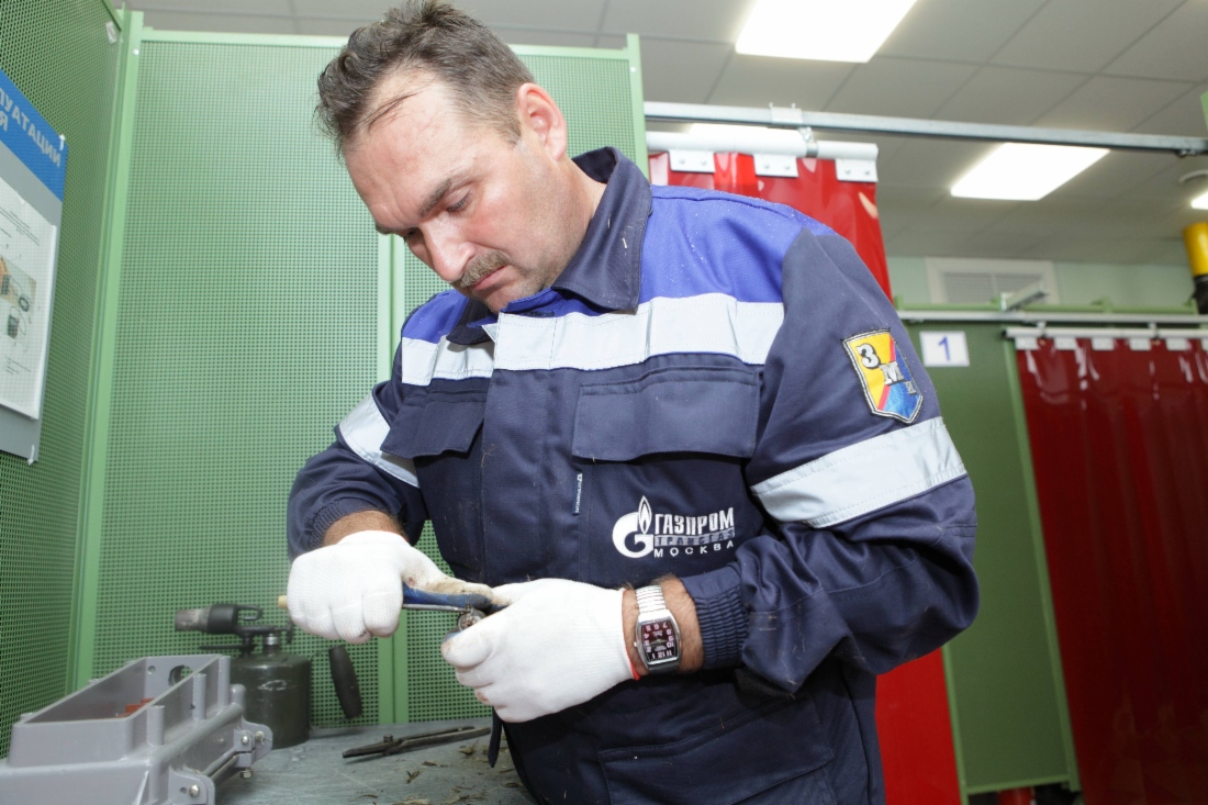 На базе Учебно-производственного центра ООО «Газпром трансгаз Москва» прошел конкурс профессионального мастерства рабочих на звание «Лучший кабельщик-спайщик служб связи ООО „Газпром трансгаз Москва“»