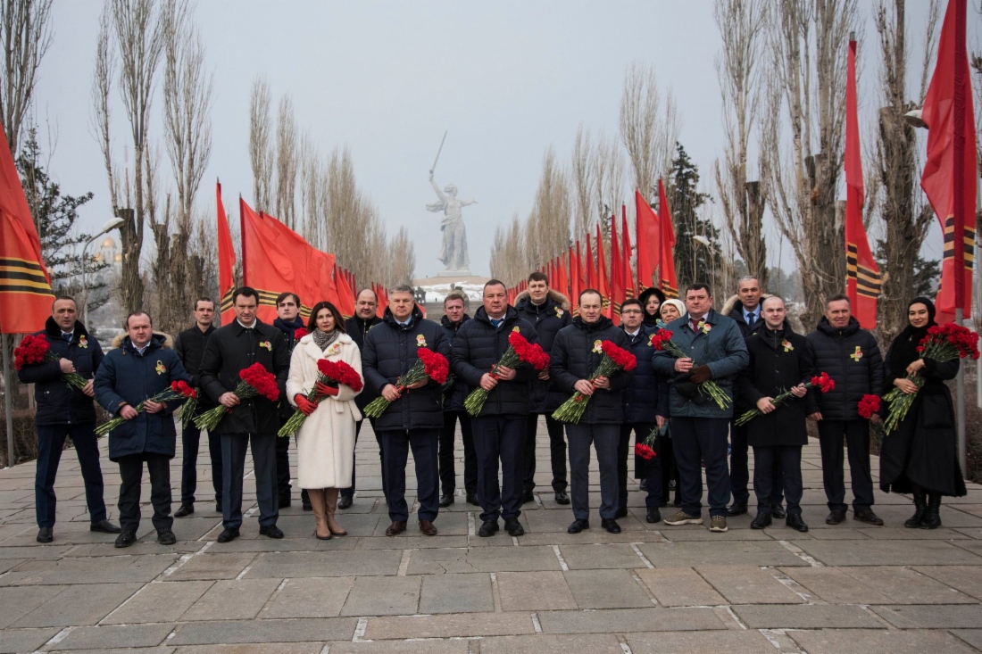 Делегация предприятия на главной высоте России Мамаевом кургане
