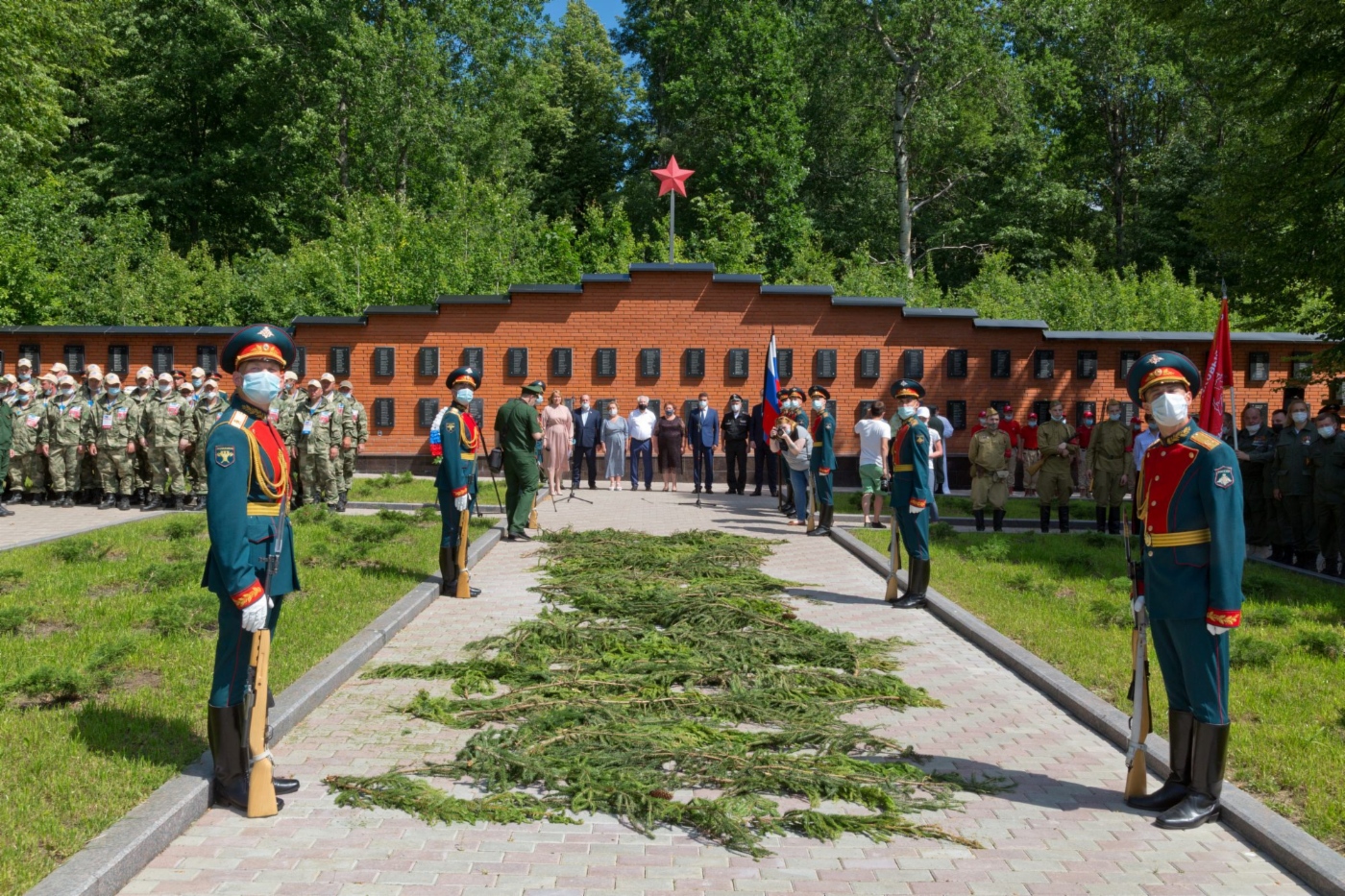 Церемония перезахоронения в с. Мокрое