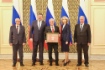 Диплом третьей степени в номинации «За развитие социального партнерства в организациях производственной сферы» вручен генеральному директору ООО «Газпром трансгаз Уфа» Шамилю Шарипову (посередине)

