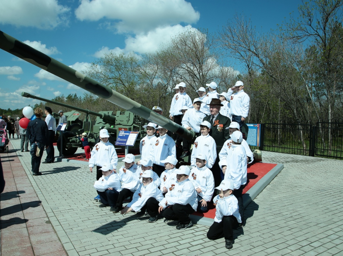 Военная техника — достопримечательность сквера