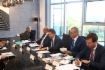 Во Владивостоке в рамках Восточного экономического форума состоялась рабочая встреча Алексея Миллера (в центре) и Масами Иидзимы