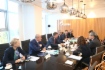 Во Владивостоке в рамках Восточного экономического форума состоялась рабочая встреча Алексея Миллера (слева третий) и Ли Сын Хуна