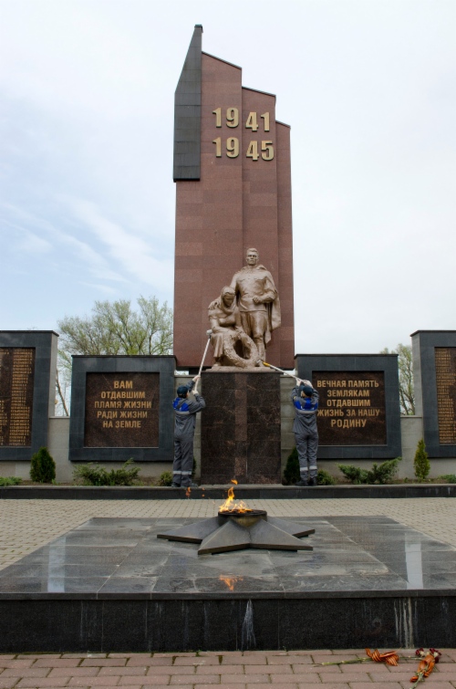 Мемориал в селе Птичьем Ставропольского края
