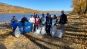 Команда Кемеровского ЛПУМГ привела в порядок берег озера Красное и реки Томь