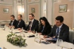 Министр энергетики и природных ресурсов Турецкой Республики Альпарслан Байрактар (в центре)