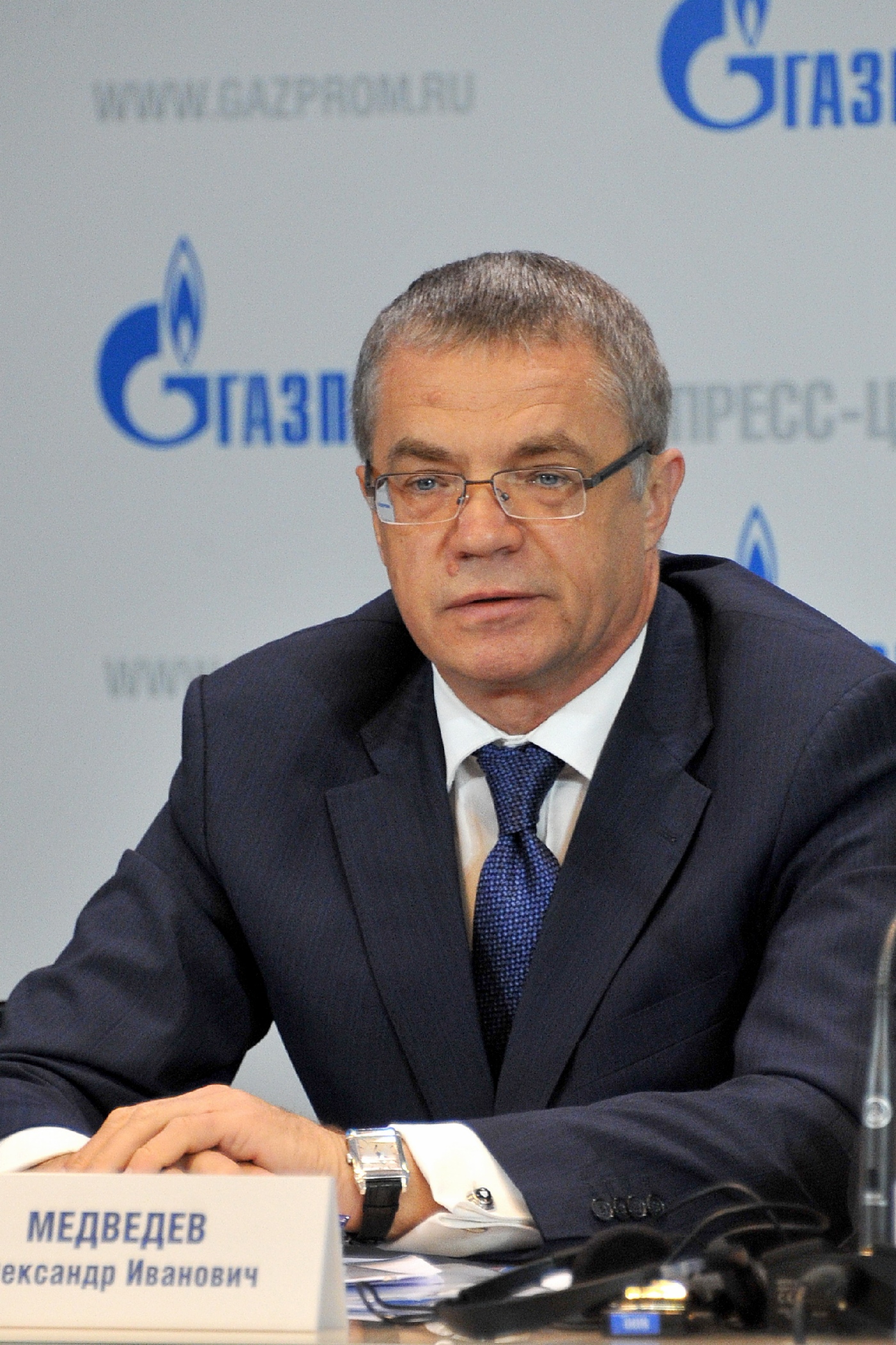 Александр Медведев