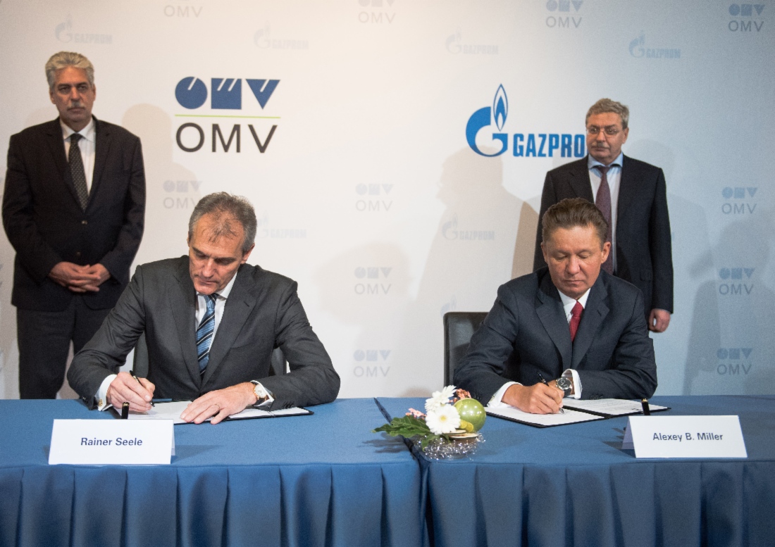 Председатель Правления OMV AG Райнер Зеле и Алексей Миллер во время подписания Базового соглашения об обмене активами. Фото OMV AG