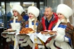 Гостей встречали хлебом-солью