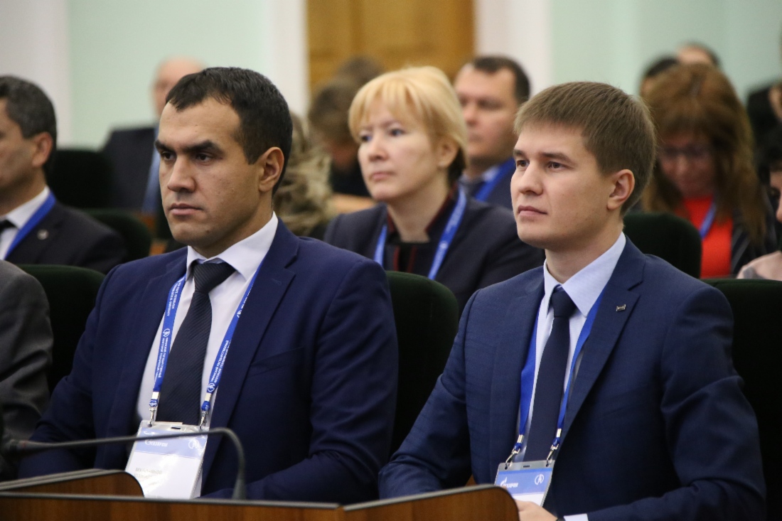 Участники встречи выпускников УГНТУ