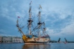 Линкор «Полтава» у Зимнего дворца в Петербурге 