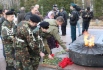 Возложение цветов к монументу памяти павших