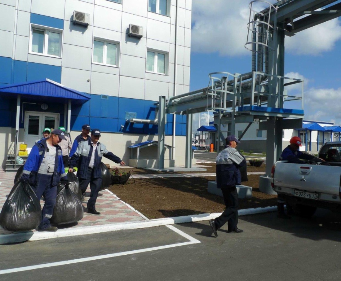 Амурское ЛПУМГ увозит ненужную бумагу на переработку