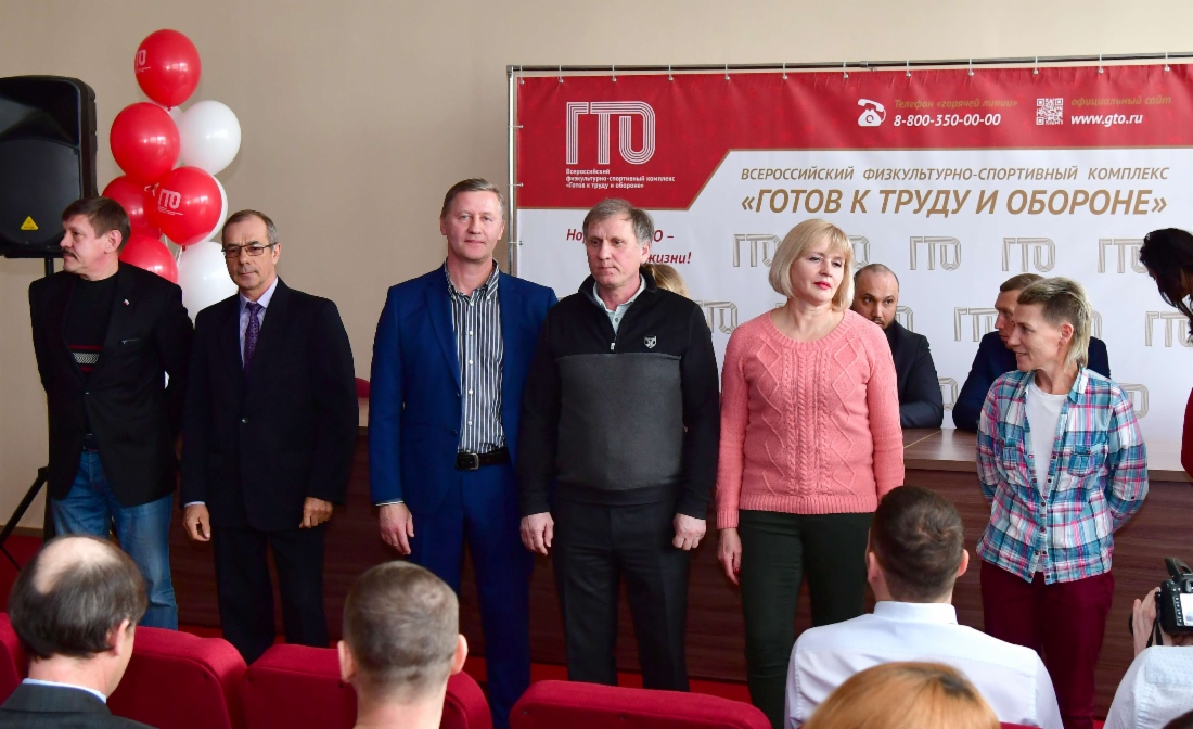 Третий слева — инженер по КИПиА ИТЦ Андрей Ремезов