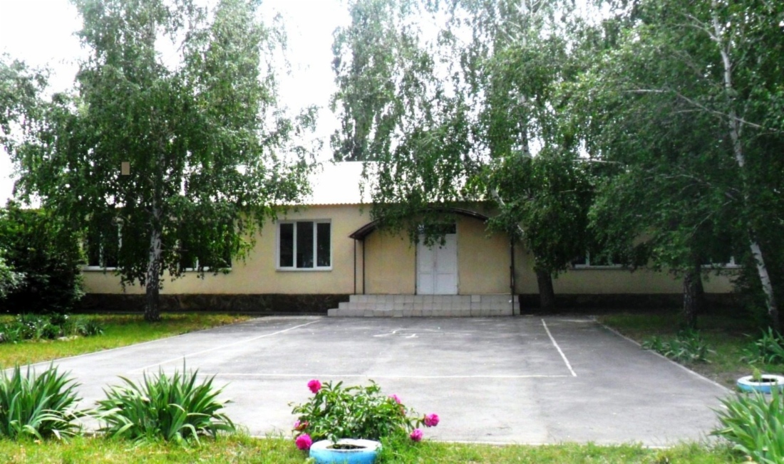 Школа в селе Тихая Журавка, Чертковский район, Ростовская область