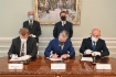 Во время подписания