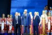На переднем плане — генеральный директор ООО «Газпром добыча Астрахань» Сергей Михайленко, Председатель Правительства Астраханской области Константин Маркелов и начальник Департамента по информационной политике ОАО «Газпром» Александр Беспалов во время церемонии награждения победителей зонального тура корпоративного фестиваля «Факел»