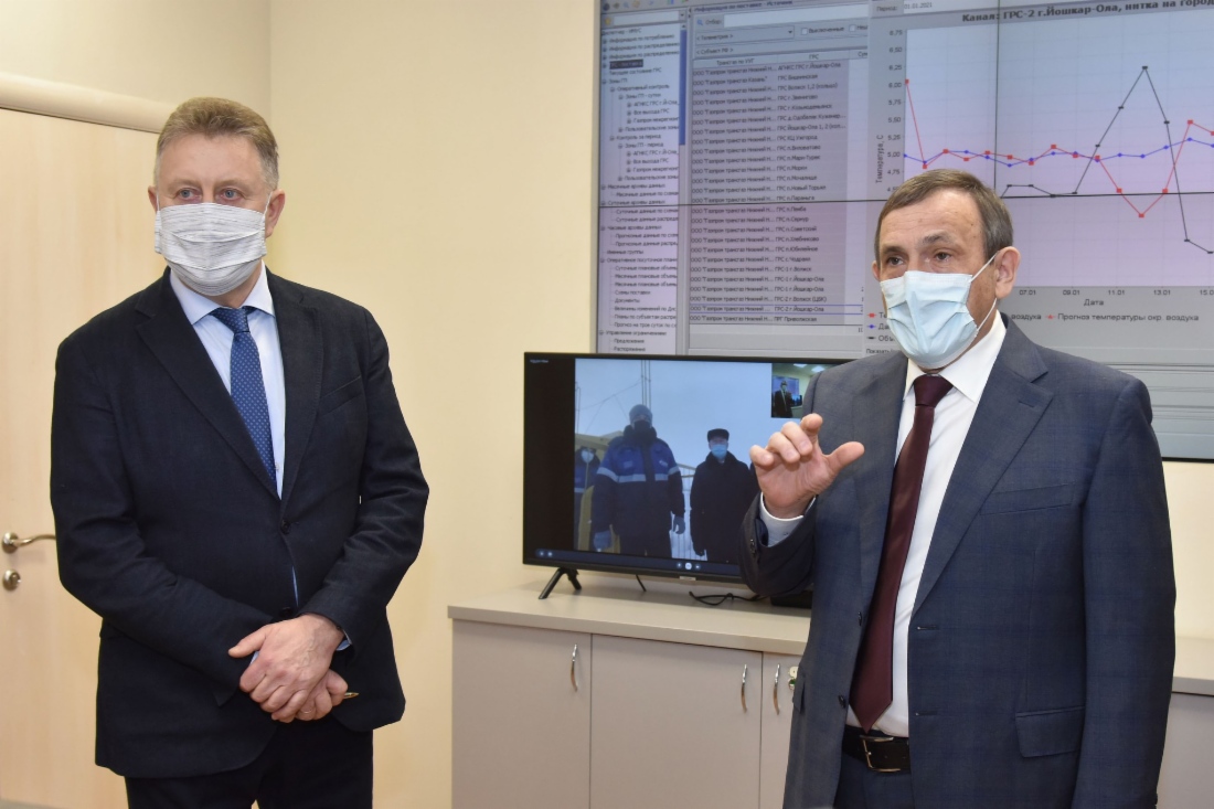 Глава Республики Марий Эл Александр Евстифеев (справа) и генеральный директор Газпром межрегионгаз Йошкар-Ола Александр Ерёмин