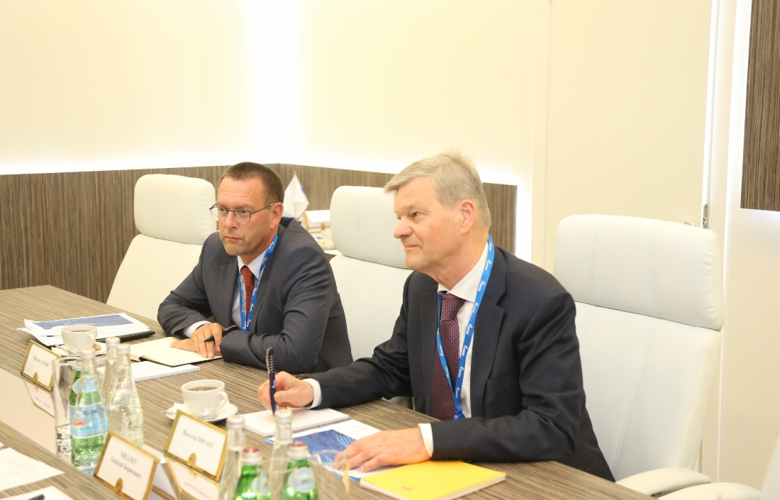 В рамках IV Петербургского международного газового форума состоялась рабочая встреча Вальтера Пираера (справа) с Алексеем Миллером