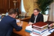 Павел Коньков (справа) во время рабочей встречи с Алексеем Миллером