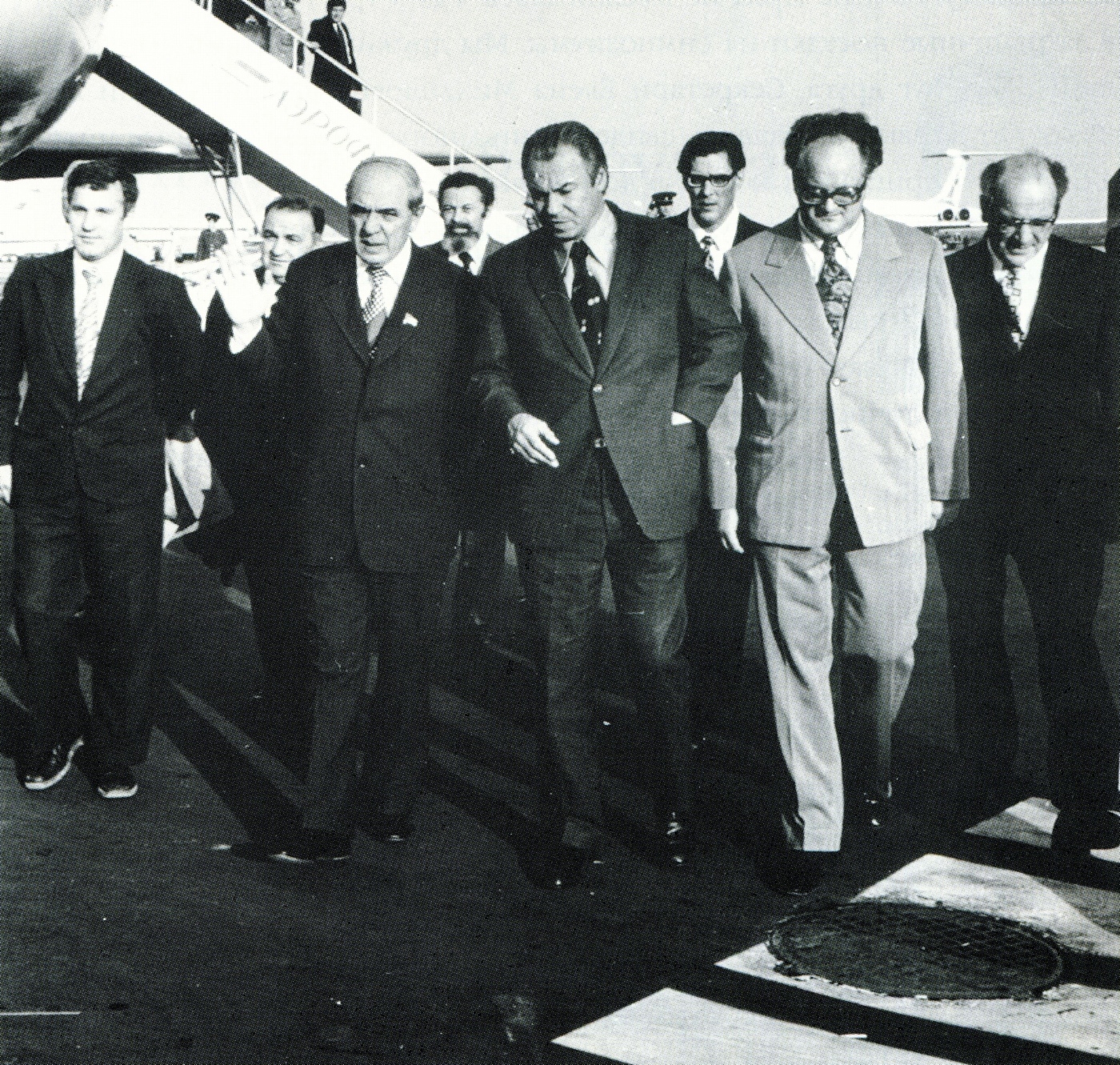 Встреча в аэропорту С. А. Оруджев, Ю. В. Зайцев, Д. А. Синяков, В. А. Дубакин