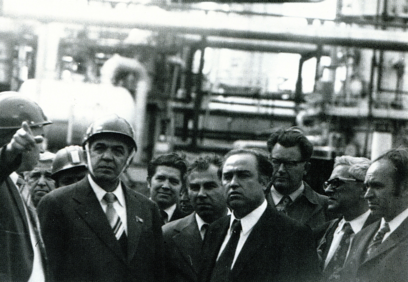 Ю. В. Зайцев, С. А. Оруджев, Ю. Ф. Вышеславцев, В. С. Черномырдин, И. П. Жабрев, П. И. Суров