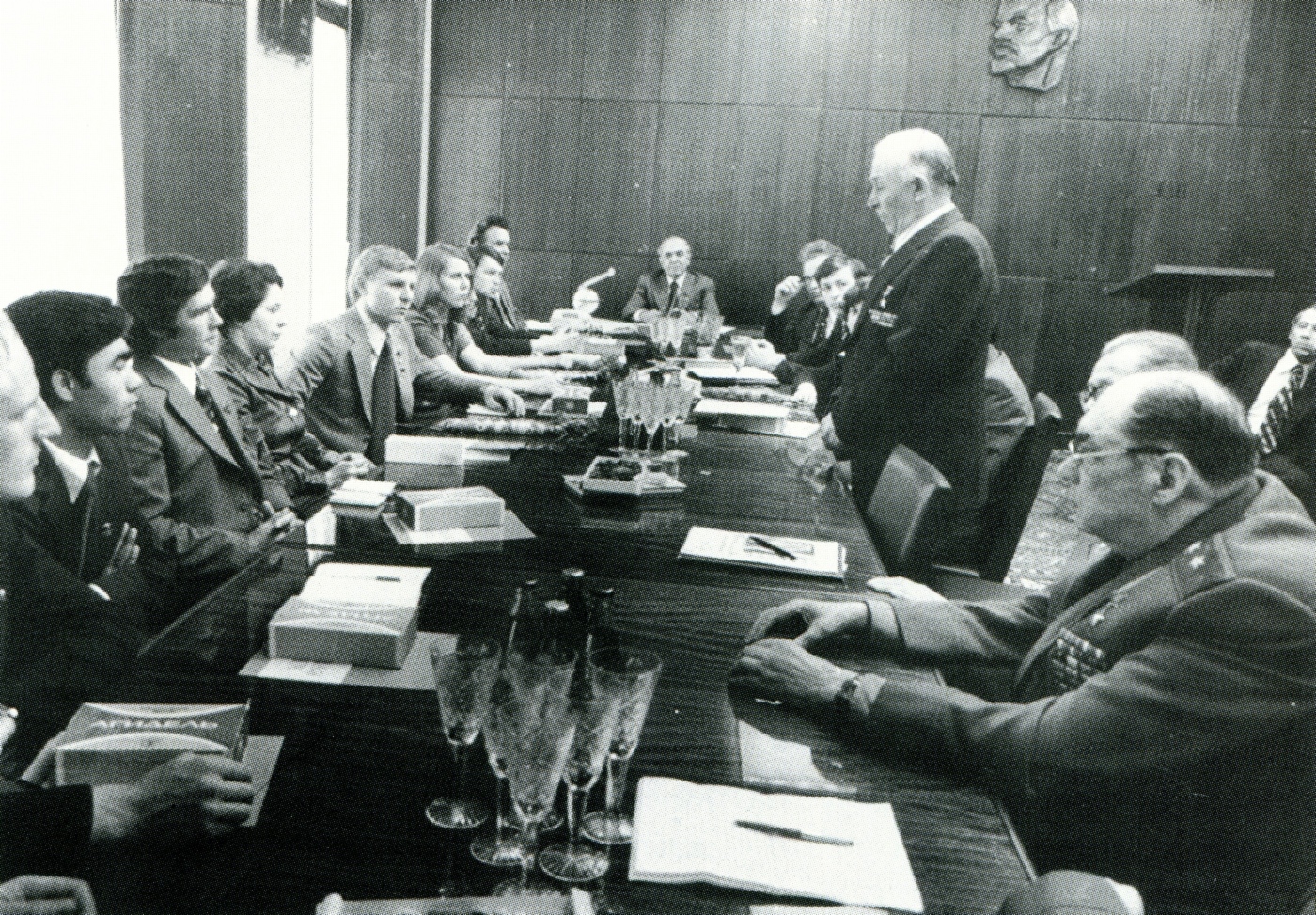 Встреча с делегатами Газпрома на XVIII съезд ВЛКСМ. 1978 год