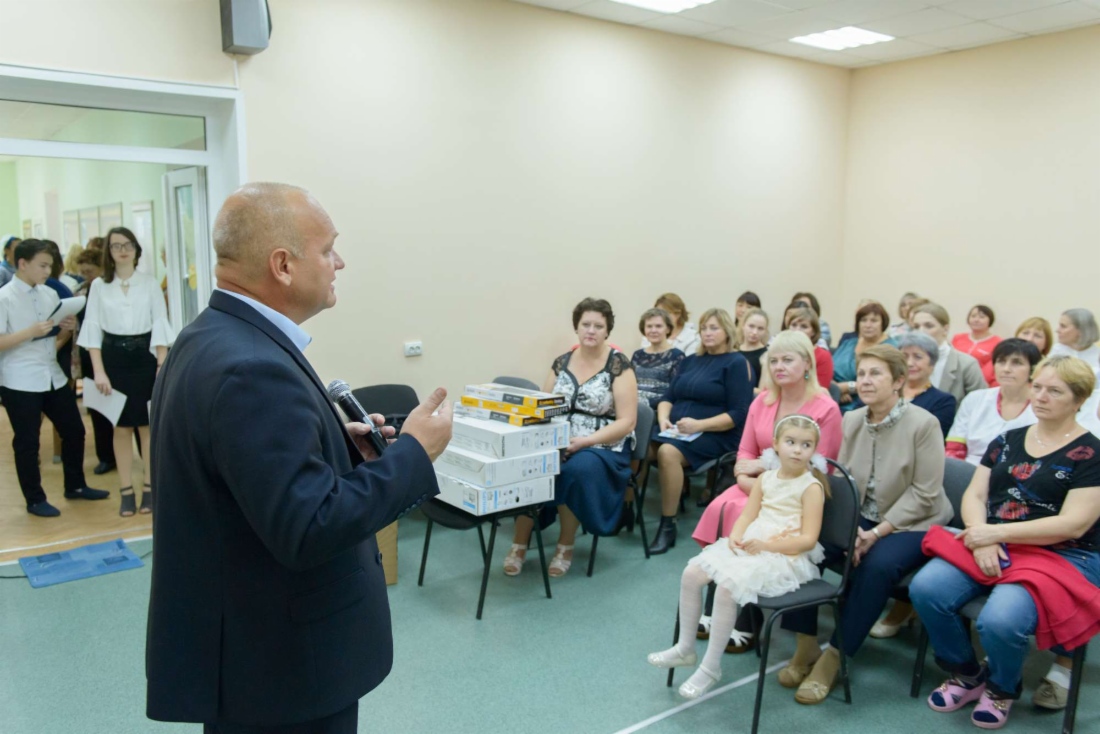 Слова признательности за многолетнюю дружбу и оказываемую поддержку выразил директор учреждения Николай Шустер