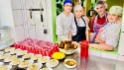 Подопечные ТОКа трудятся в кафе под руководством профессиональных кулинаров